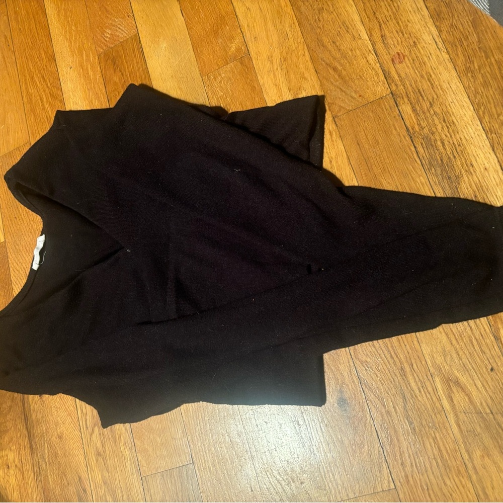 Black Sleeveless Top